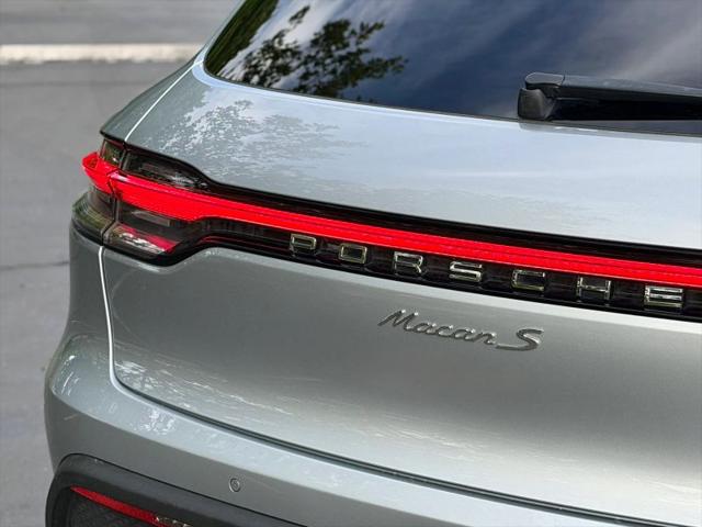 2023 Porsche Macan S