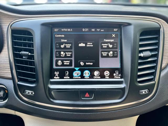 2015 Chrysler 200 C