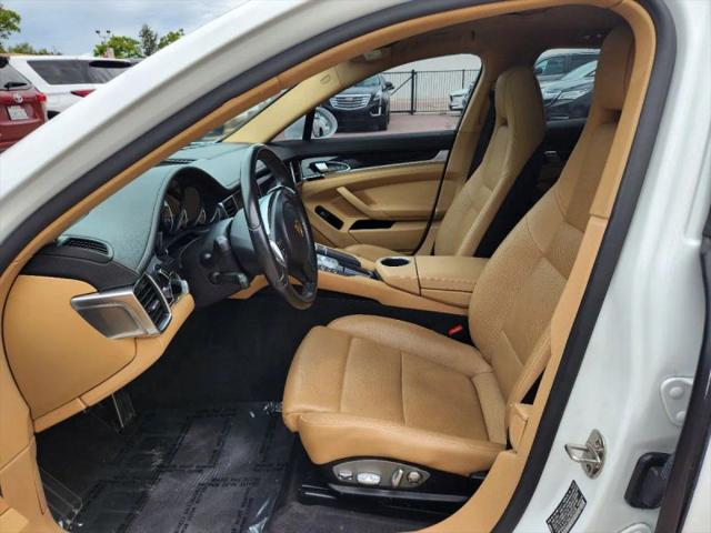 2016 Porsche Panamera Edition