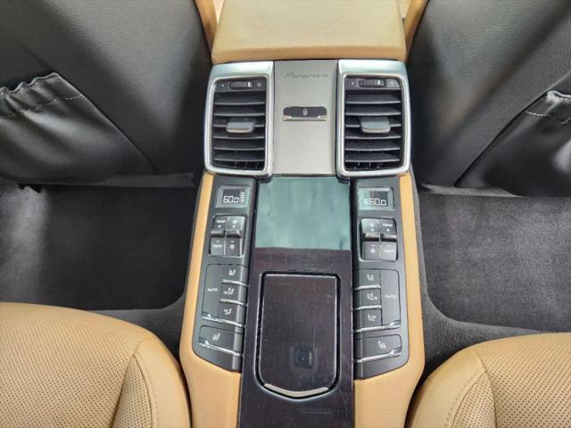 2016 Porsche Panamera Edition