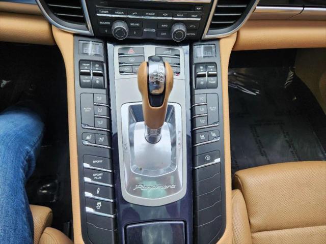 2016 Porsche Panamera Edition