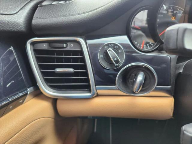 2016 Porsche Panamera Edition