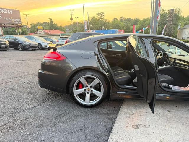 2016 Porsche Panamera GTS