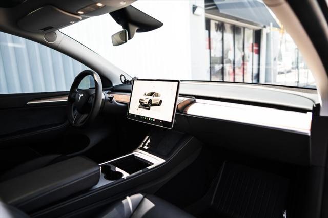 2024 Tesla Model Y Long Range Single Motor Rear-Wheel Drive