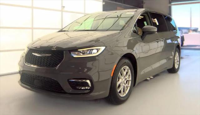 2023 Chrysler Pacifica Touring L for sale in Winchester, VA