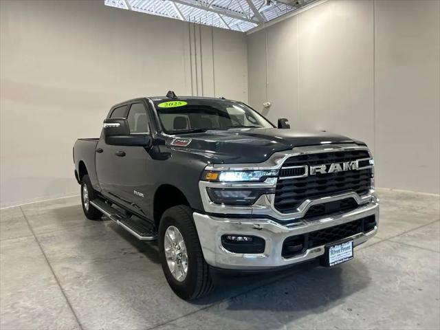 2025 Ram 2500 Big Horn Crew Cab 4x4 64 Box