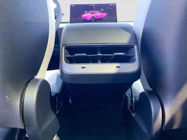 2024 Tesla Model Y Long Range Single Motor Rear-Wheel Drive
