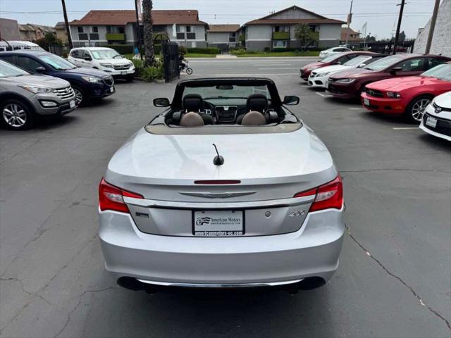 2011 Chrysler 200 Touring