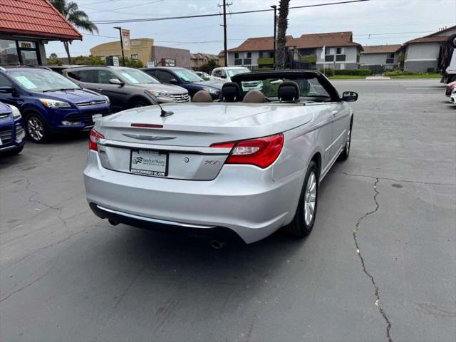 2011 Chrysler 200 Touring
