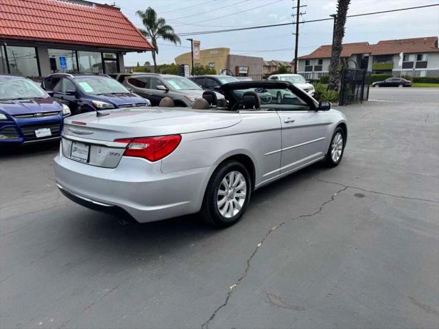 2011 Chrysler 200 Touring