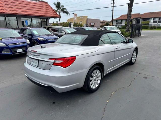 2011 Chrysler 200 Touring