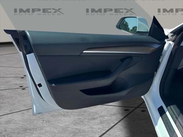 2021 Tesla Model 3 Standard Range Plus Rear-Wheel Drive