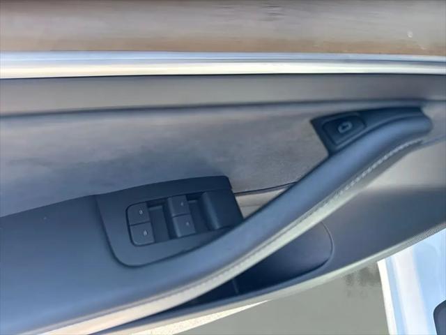 2021 Tesla Model 3 Standard Range Plus Rear-Wheel Drive