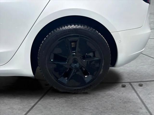 2021 Tesla Model 3 Standard Range Plus Rear-Wheel Drive