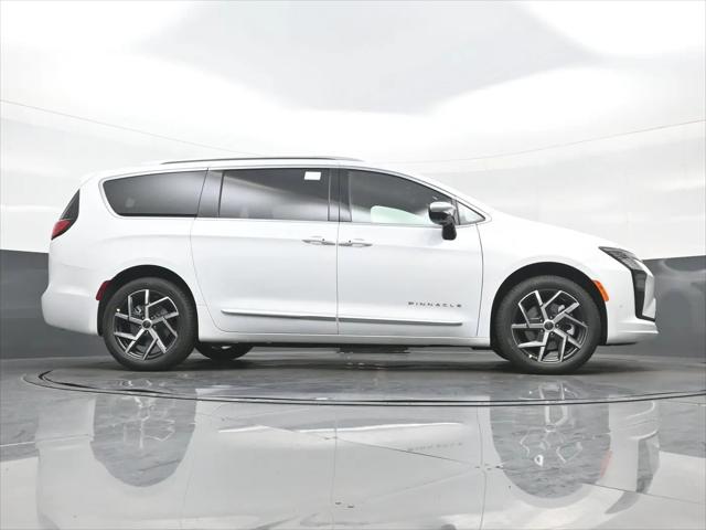 2027 Chrysler Pacifica Pinnacle