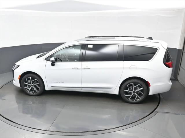 2027 Chrysler Pacifica Pinnacle