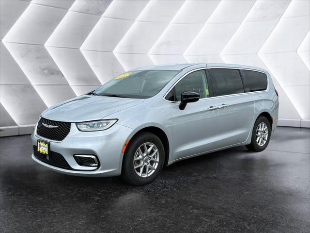 2024 Chrysler Pacifica Touring L for sale in Newport, VT