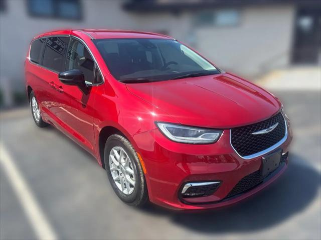 2024 Chrysler Pacifica Touring L for sale in Prior Lake, MN