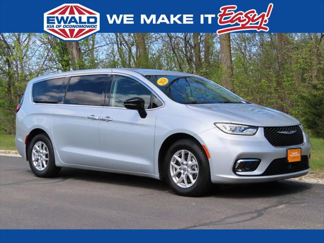 2024 Chrysler Pacifica Touring L for sale in Delafield, WI