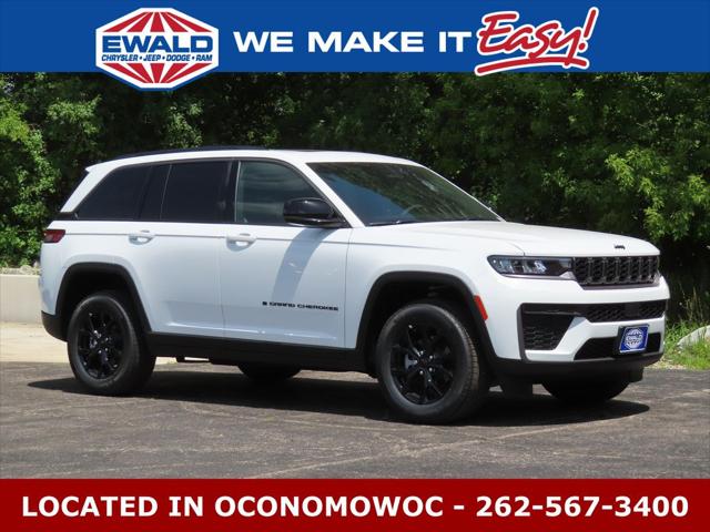 2026 Jeep Grand Cherokee Altitude 4x4 for sale in Delafield, WI