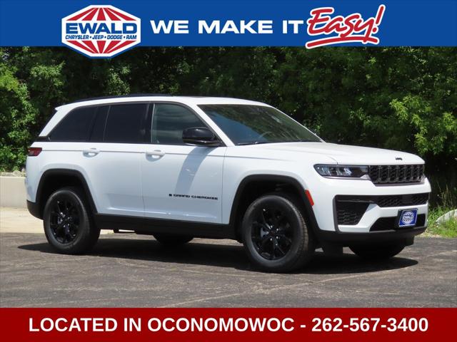 2026 Jeep Grand Cherokee Altitude 4x4 for sale in Delafield, WI