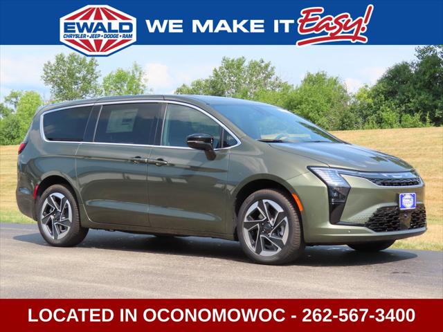 2027 Chrysler Pacifica Limited for sale in Delafield, WI