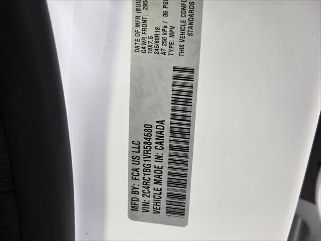 2027 Chrysler Pacifica Select
