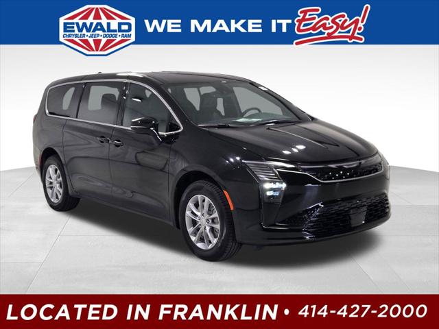 2027 Chrysler Pacifica Select for sale in Delafield, WI