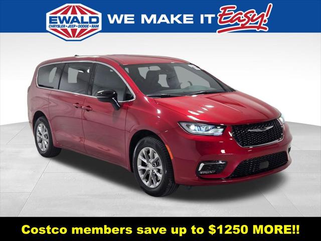 2026 Chrysler Pacifica Select AWD for sale in Delafield, WI