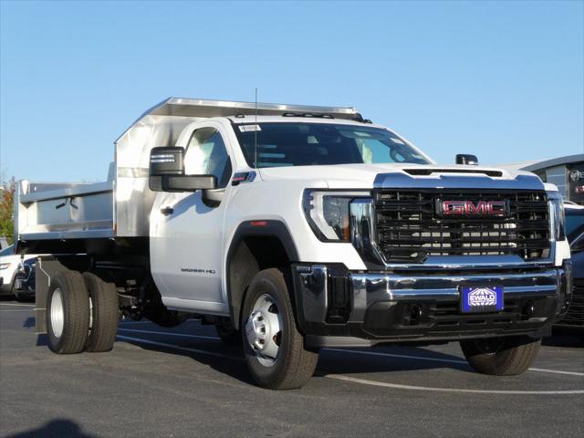 2025 GMC Sierra 3500HD Pro for sale in Delafield, WI