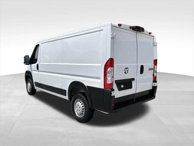 2025 RAM ProMaster 2500 Cargo Van Tradesman Low Roof 136 WB w/Pass Seat