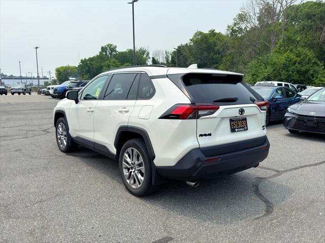 2022 Toyota RAV4 XLE Premium 2022 Toyota RAV4 XLE Premium