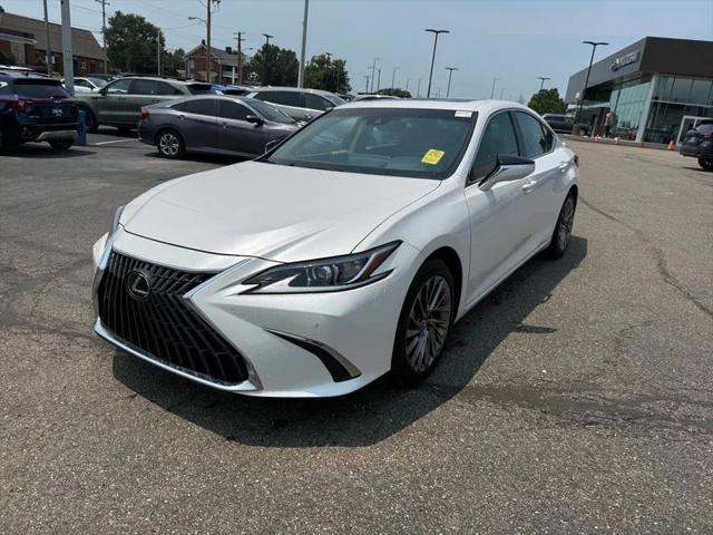 2024 Lexus ES 300h Luxury 2024 Lexus ES 300h Luxury