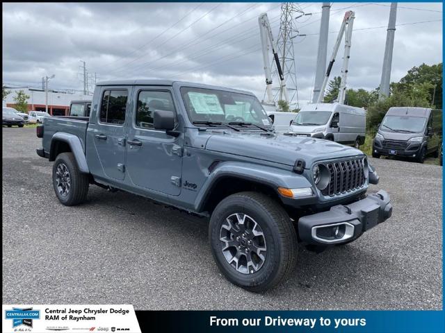 2026 Jeep Gladiator GLADIATOR SAHARA 4X4