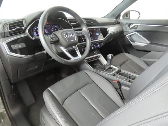 2025 Audi Q3 Premium 45 TFSI S line quattro Tiptronic