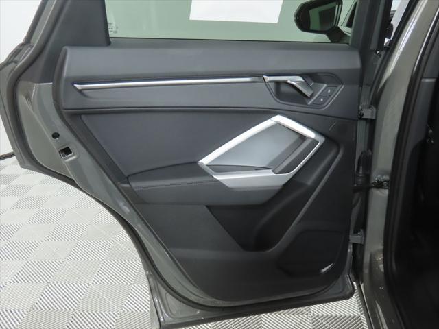 2025 Audi Q3 Premium 45 TFSI S line quattro Tiptronic