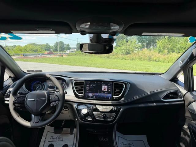 2025 Chrysler Pacifica Limited AWD