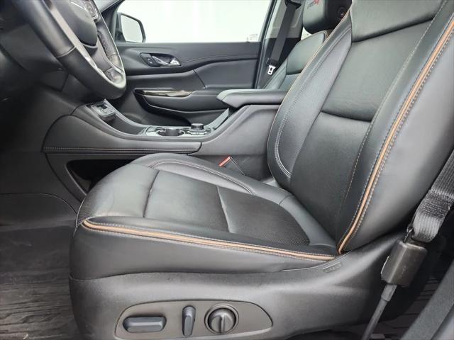 2023 GMC Acadia AWD AT4