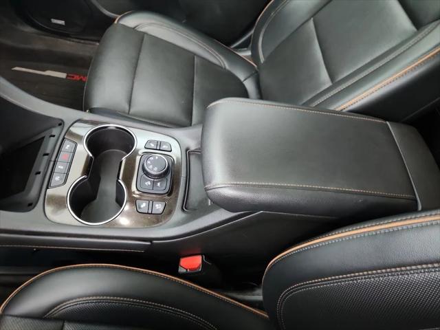 2023 GMC Acadia AWD AT4
