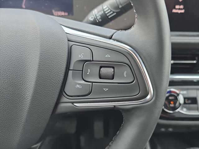 2025 Buick NV Sport Touring FWD