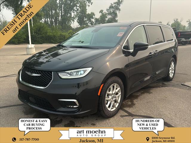 2023 Chrysler Pacifica Touring L for sale in Jackson, MI