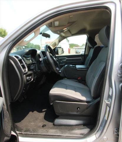 2019 Ram 1500 Big Horn/Lone Star Crew Cab 4x4 57 Box