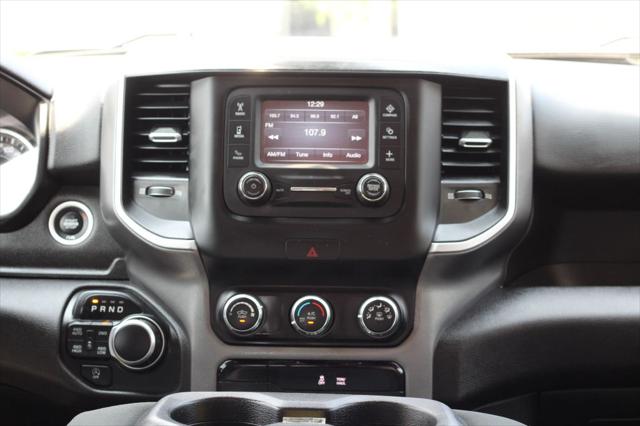 2019 Ram 1500 Big Horn/Lone Star Crew Cab 4x4 57 Box