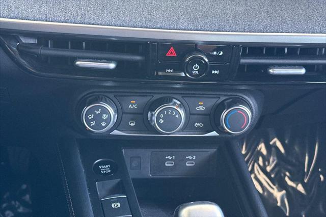 2025 Nissan Kicks SV