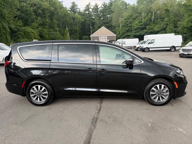 2023 Chrysler Pacifica Hybrid Touring L for sale in Londonderry, NH