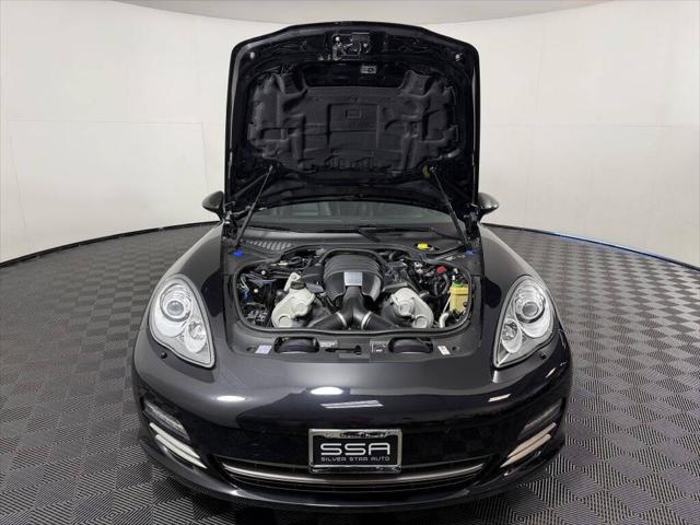 2013 Porsche Panamera 4 Platinum Edition
