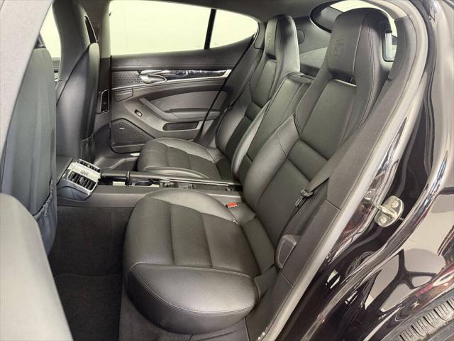 2013 Porsche Panamera 4 Platinum Edition