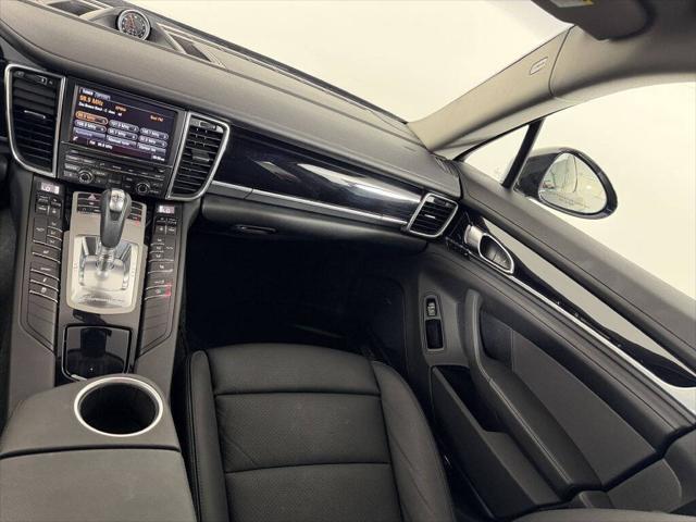 2013 Porsche Panamera 4 Platinum Edition