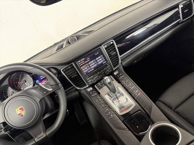 2013 Porsche Panamera 4 Platinum Edition