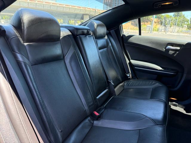 2019 Dodge Charger SXT RWD
